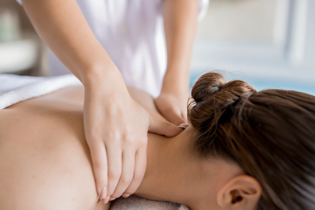 Massage session for the treatment of cervical osteochondrosis.